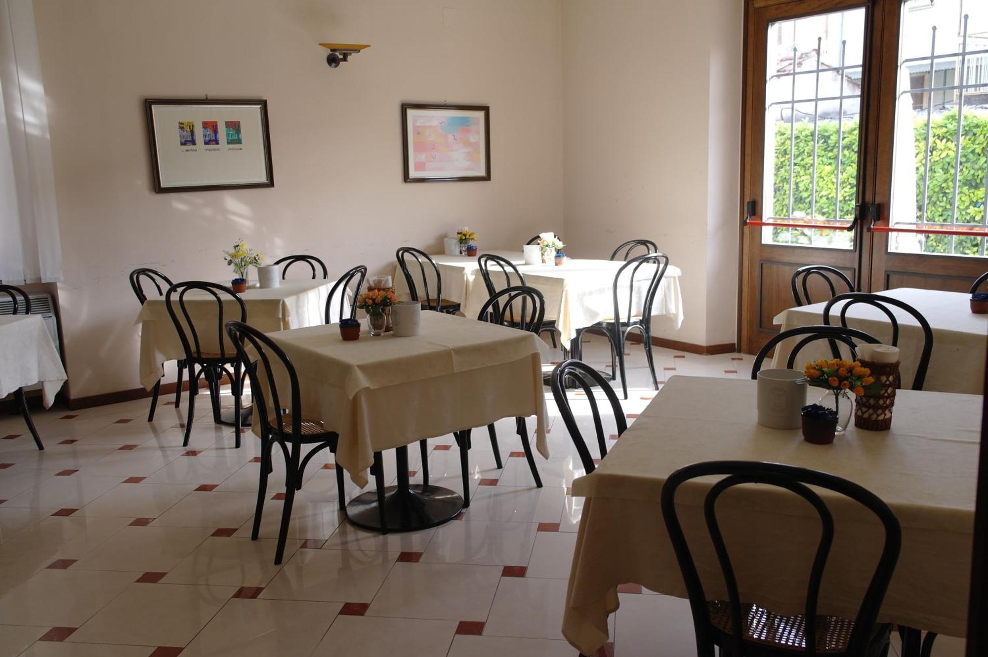 סולמונה Hotel Armando' S מראה חיצוני תמונה