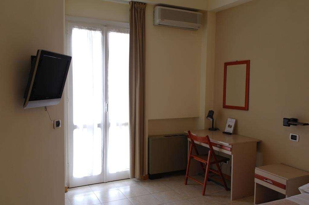 סולמונה Hotel Armando' S חדר תמונה